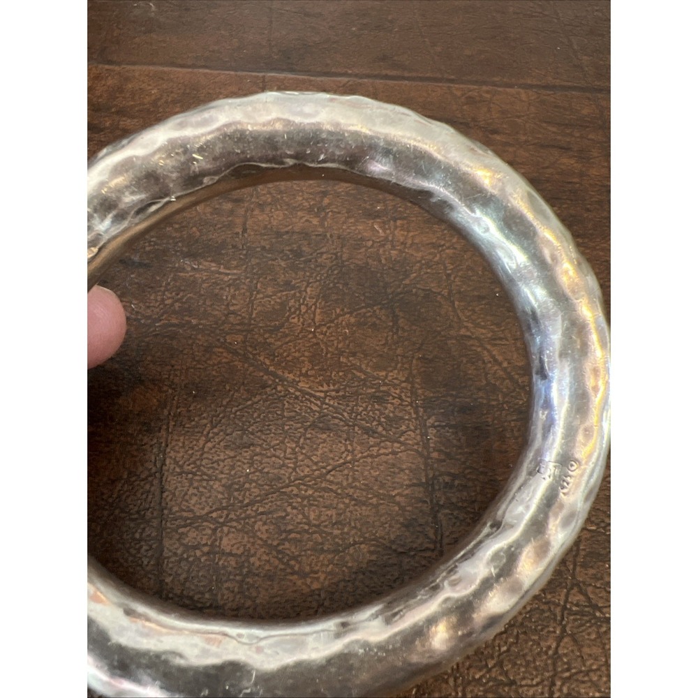 SILPADA Sterling Silver HEAVY Hammered OVAL CHUNKY BANGLE Bracelet .925 - Picture 6 of 12